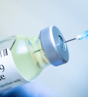 Doradca prezydenta USA ds. medycznych: nie jest potrzebna nowa szczepionka przeciwko Omikronowi