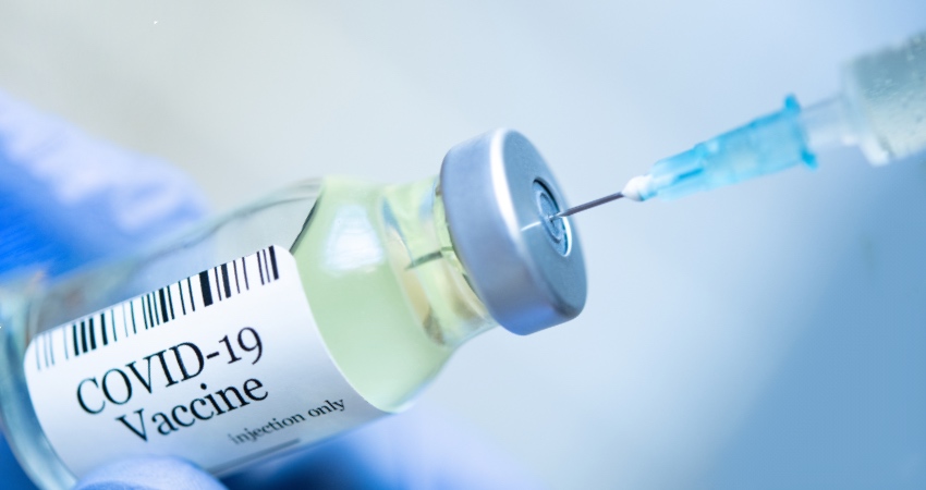 Szczepionka AstraZeneca dopuszczona do użytku przez EMA