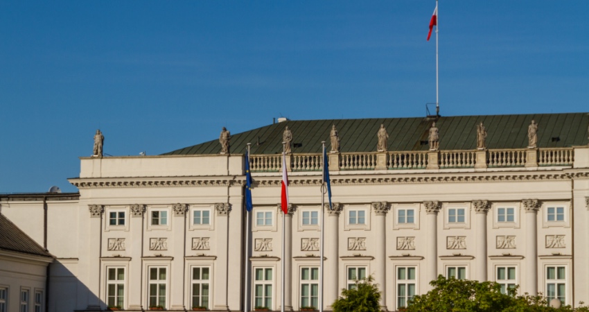 Prezydent podpisał nowelizację ustawy refundacyjnej